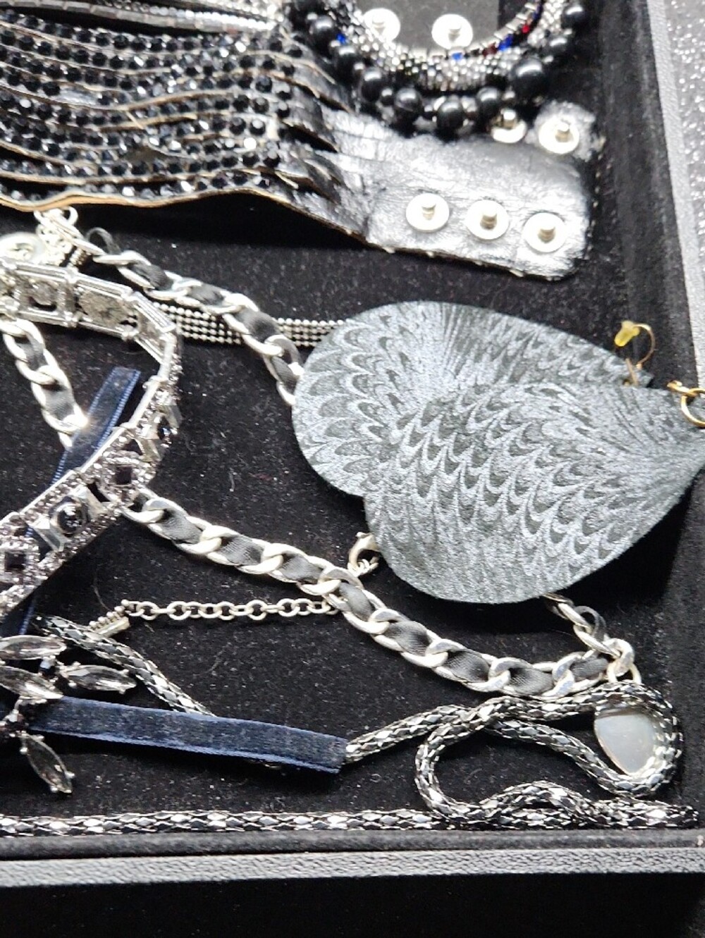Black Multi-Strand Beaded Necklace & Bracelet Bundle - Picture 13 of 17